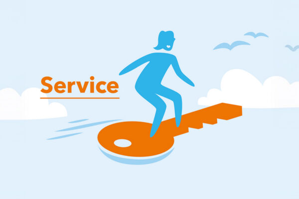 Illustration einer Person, die auf einem überdimensionalen Schlüssel surft, umgeben von Wolken – Headergrafik zum Thema Service